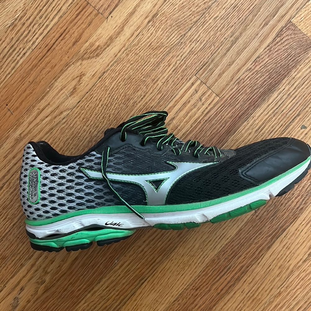 Mizuno Running Shoes